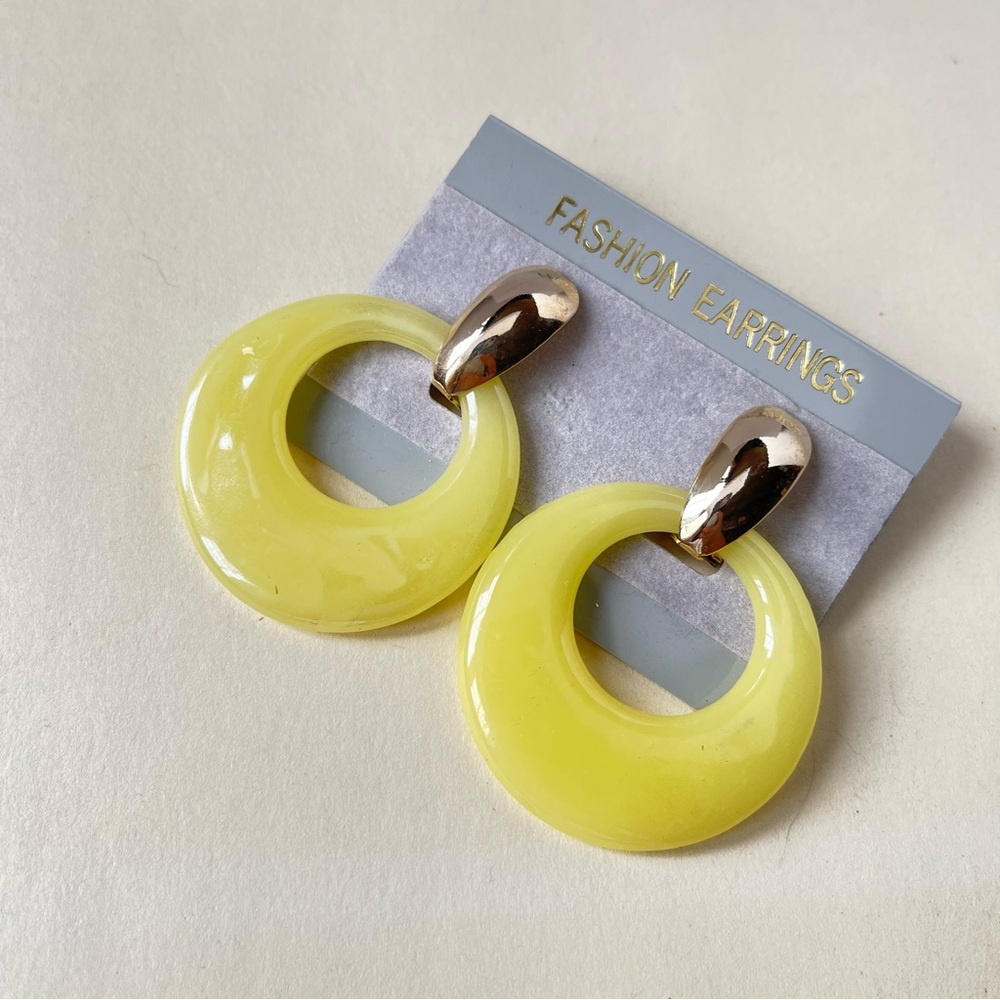 80s/90s Door knockers Vintage Yellow glass Hoop Earrings for pierced ears